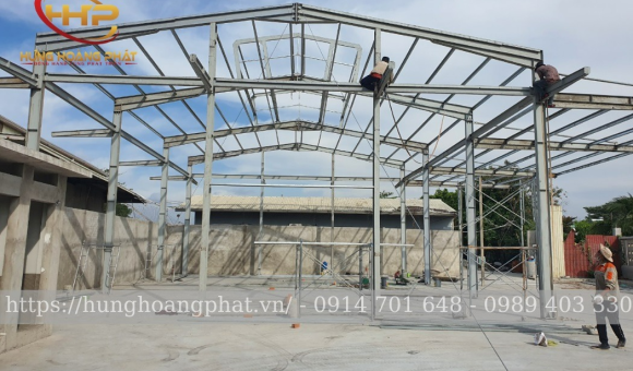 Thi công lắp dựng nhà kho cho công ty vận tải Bình Vinh Quận 9