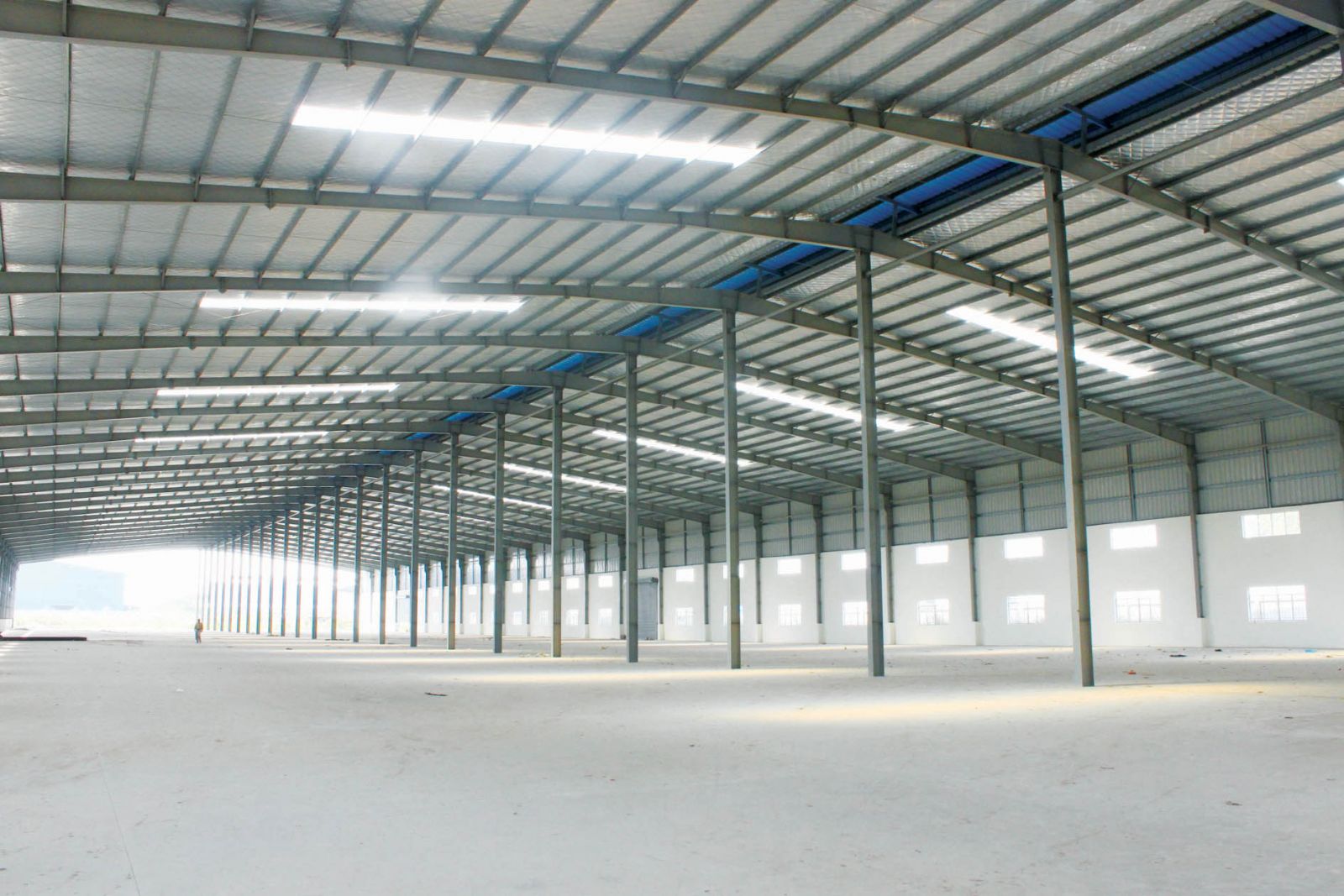 Cải tạo nhà xưởng trọn gói tại Bình Dương, cải tạo nhà xưởng cũ, sửa mái tôn nhà xưởng, gia cố kết cấu thép nhà xưởng