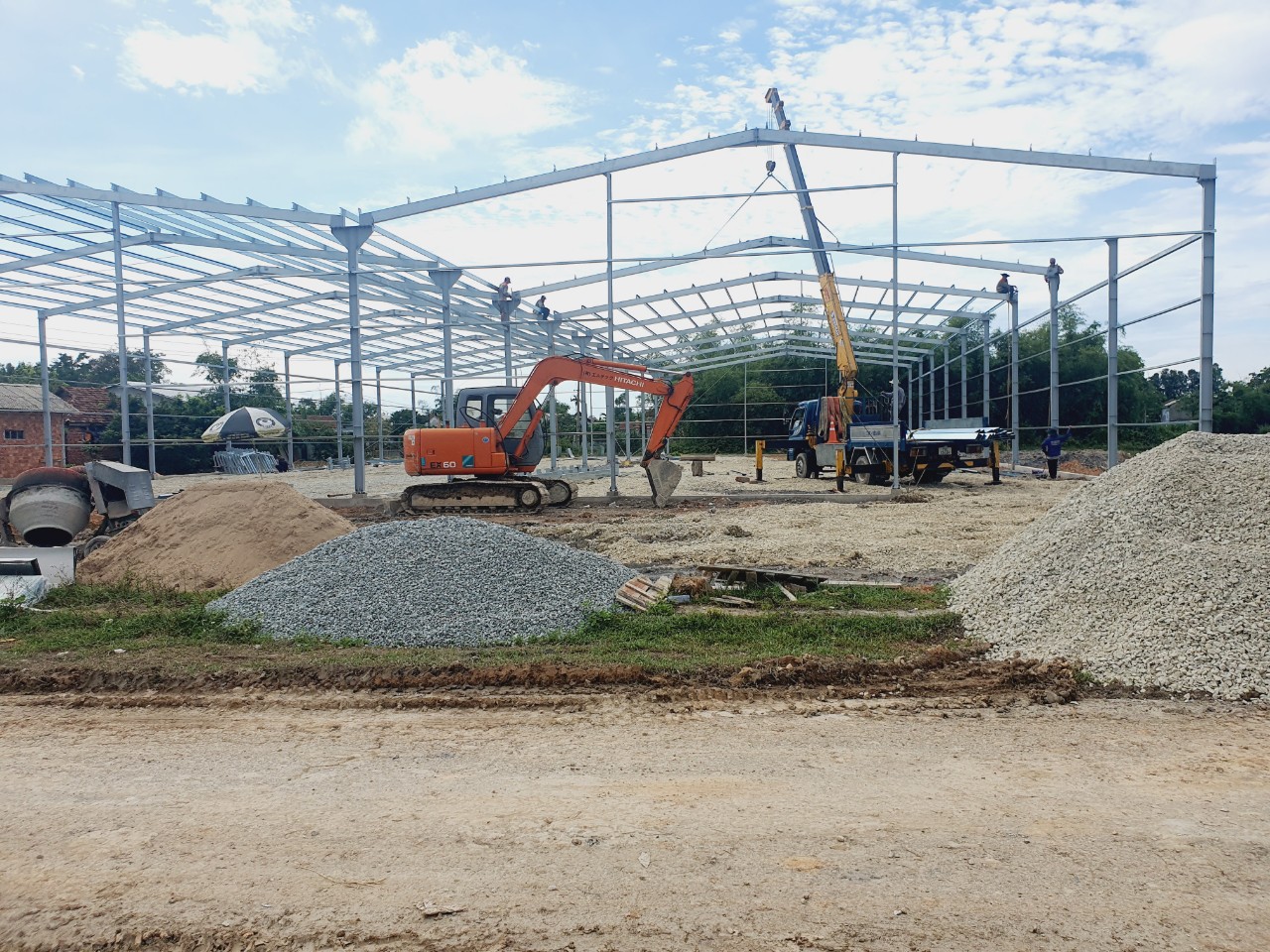 Thi công nhà thép tiền chế tại Dĩ An